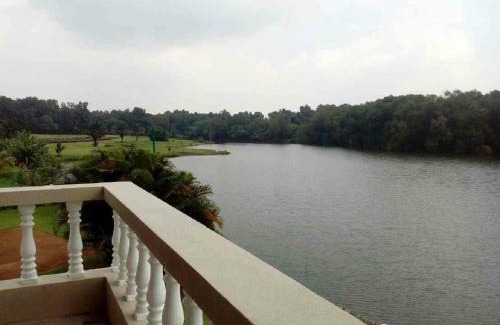 District 9 Villa | Vietnam Golf - Lake View Villas