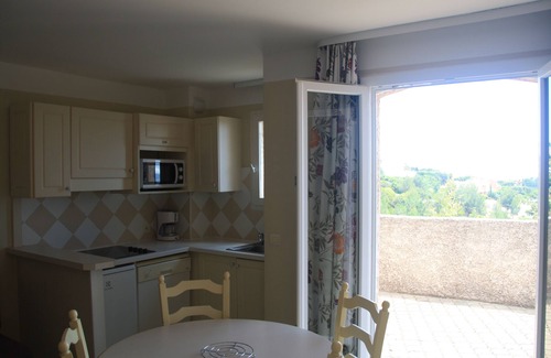 Roquebrune-sur-Argens Cabin | view Gulf of St Tropez-quiet-pool-tennis