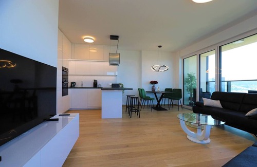 Old Town Apartment | View of the city from the 30th floor, parking included in the price