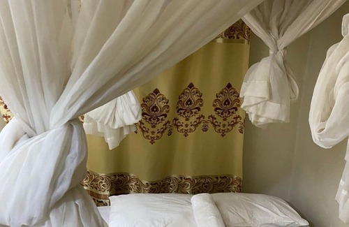 Ruma National Park Hotel | View Point Cottages