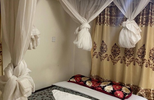 Ruma National Park Hotel | View Point Cottages
