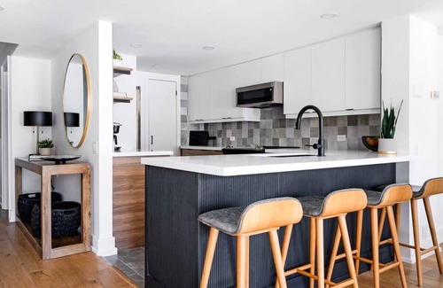 The Blue Mountains House | View to Blue - Walk to the Village, Mountain Views