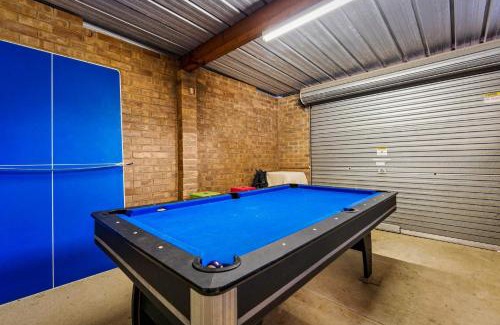 San Remo House | Views on Broadway