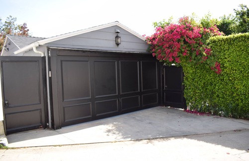 Hollywood Hills West House | Views! Walk To Sunset Blvd And West Hollywood! 2Bd House In Hollywood Hills.