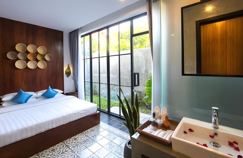 Wat Bo Area Hotel | VIHARA The City of Temples