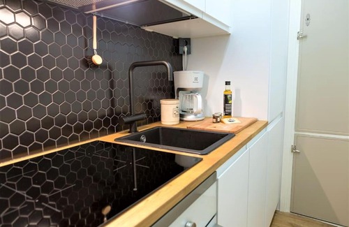 Tampere Apartment | Viihtyisä & Varusteltu Keskusta-asunto Neljälle!