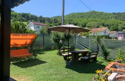 Jajce House | Vikendica Žute dunje Jajce