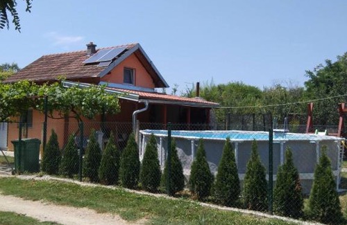 Novi Sad House | Vikendica na dan