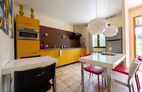 Saint-Cesaire-de-Gauzignan Villa | Villa Vignes – Family-friendly villa in the Gard with pool, large garden and play areas