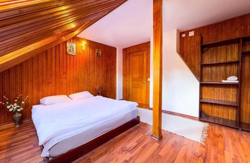 Caciulata House | Vila Brazilor