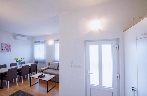 Brist House | Vila Kathi