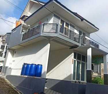 Oro Oro Ombo House | Vila Keluarga New ASFA