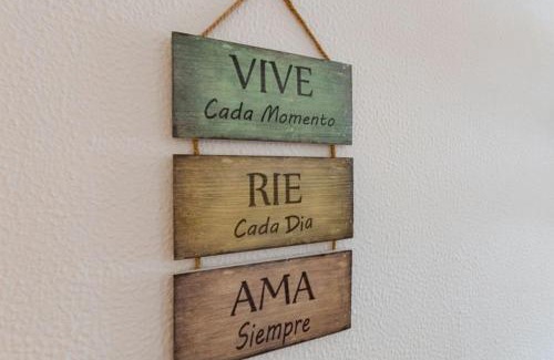 Montechoro Apartment | VILA MAGNA - Apart com AC, renovado para 4 com vista piscina em Albufeira