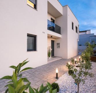 Brinje House | Vila Zara Apartman Nika