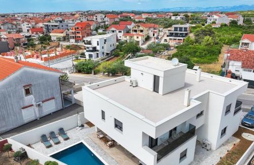Brinje House | Vila Zara Apartman Nika