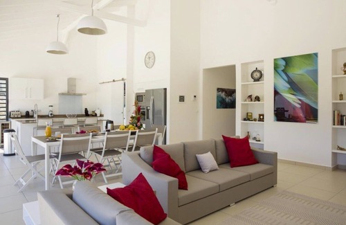 Saint-Francois Villa | Villa à St François G163A - 4 chambres piscine