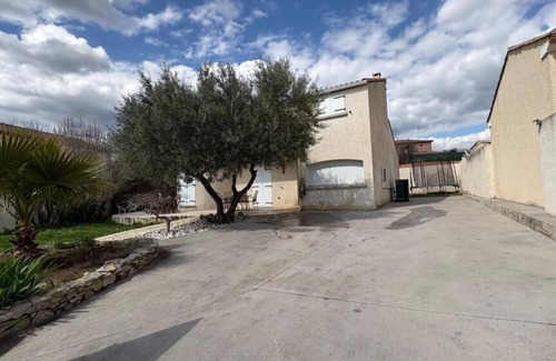 Fabregues Apartment | Villa Élégance, Pool, Garden, Wifi, Terrace