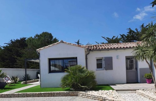 Le Bois-Plage-en-Re Villa | Villa, 1 to 8 persons, 50 meters from the beach, Le Bois Plage en Ré