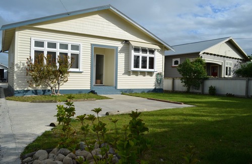 Solway House | Villa 185- New- Central Masterton- Free WiFi