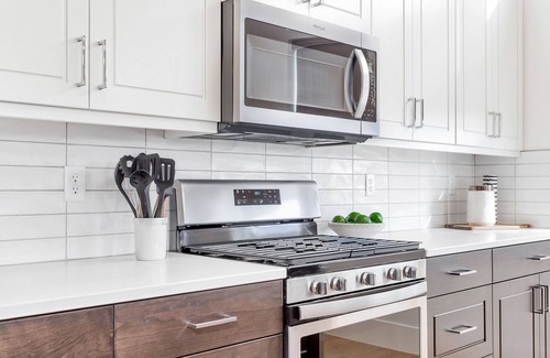 Bloomington Condo | Villa 20 - Dog Friendly Upper Level -8 Bikes Included