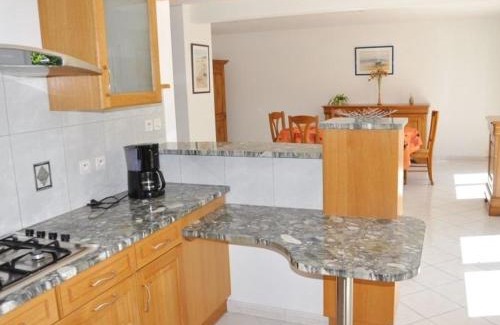 Tregastel House | Villa 3 étoiles avec terrasse, jardin clos et garage à 600m de la mer, Trégastel - FR-1-368-268