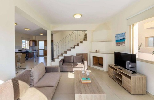 Prodromi Villa | Villa ∙ 3 bedrooms ∙ 6 guests