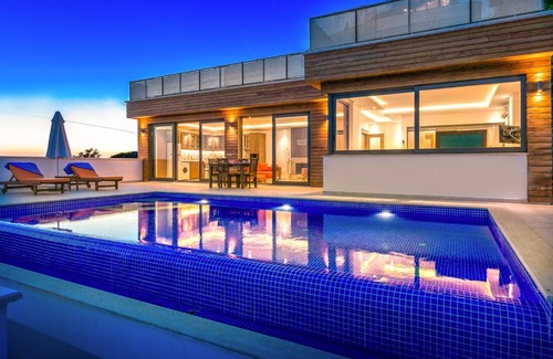 Islamlar Villa | Villa 4 Sleeps 2 Isolated Honeymoon-Villa Lale