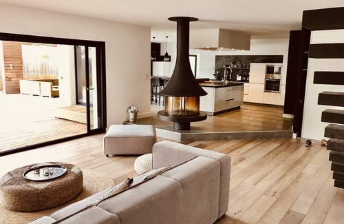 Ares House | Villa 420m2, 17 people, Hamman, Jaccuzi, 10 min. bicycle basin