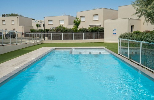 Serignan Villa | Villa 6 pers with garden in residence with pool