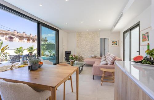 Santiago de la Ribera Villa | Villa a gustito