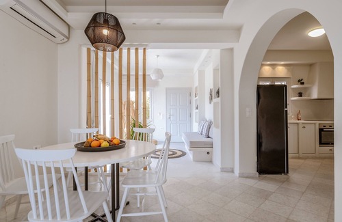 Agkidia Villa | Villa 'Aeolos Cleo' with Sea View, Wi-Fi and Air Conditioning