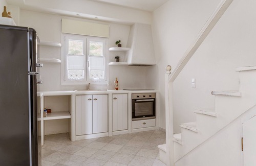 Agkidia Villa | Villa 'Aeolos Cleo' with Sea View, Wi-Fi and Air Conditioning