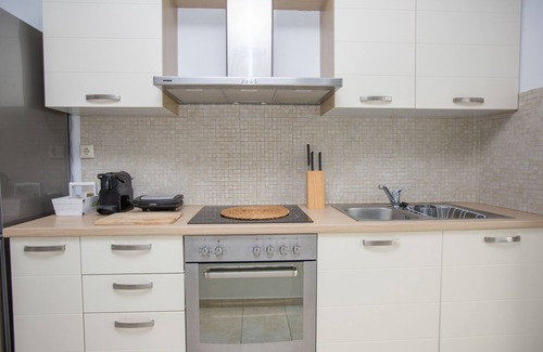Maragas Villa | Villa Aggeliki Family Friendly, Pet Friendly Close To The Beach And To Town.