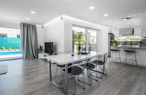 Rogocana Villa | Villa Aida - Three Bedroom Villa, Sleeps 6