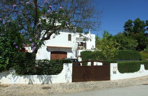 Quelfes Villa | Villa, Air-conditioned, Heated Pool, Peaceful Location.nBeds 3,Bathrooms 3