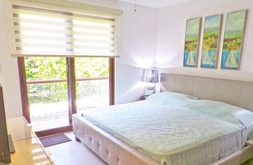 Akumal House | Villa Akumal, A Peaceful Space for 6 with Private Terrace * Steps to the Beach!