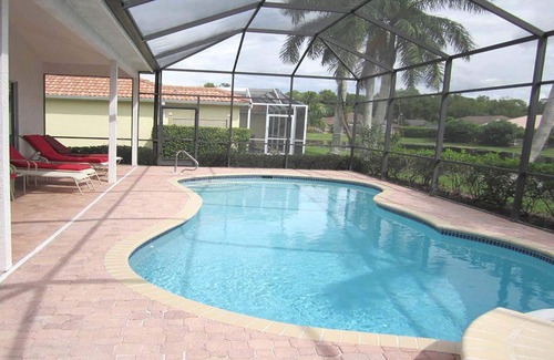 Crown Pointe House | Villa Altaira - top location on the lake with pool and whirlpool