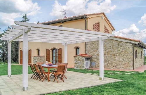 Lajatico Villa | Villa Altea, sourranded by Tuscan hills
