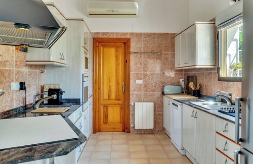 Monte Pego Villa | Villa 'Amalia' with Sea View, Wi-Fi and Air Conditioning