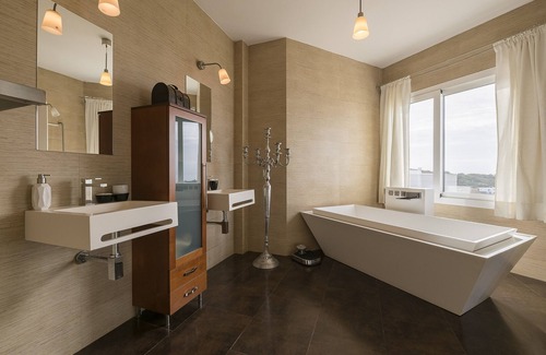 Atlanterra Villa | VILLA AMARANTA - Luxury villa near the sea with free WiFi.