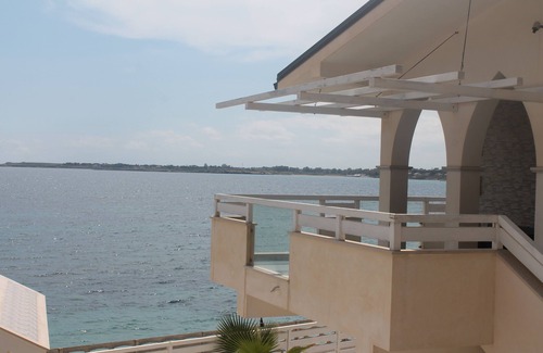 Punta Milocca Apartment | Villa Amateia Dafne seafront indep. apt. 2/4 people - Syracuse - Plemmirio Park