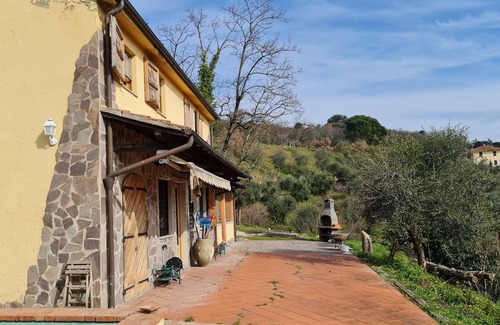 Margine Coperta-Traversagna Villa | Villa among the tuscany hills, surrounded by greenery