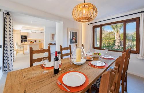 Les Palmeres Villa | Villa Ana to rent in Puerto Pollensa by JS Villas