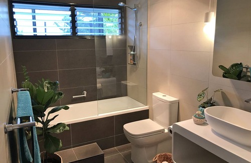 Buddina House | Villa Anandi Buddina Beach - A Private Tranquil Escape - 5 minutes walk to beach