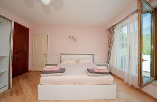 Ananuri House | Villa Ananuri