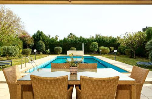 Chlorakas Villa | Villa Anassa Privat Pool Near Beach