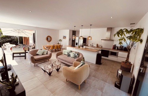 Maubuisson Villa | Villa and swim spa near the lake