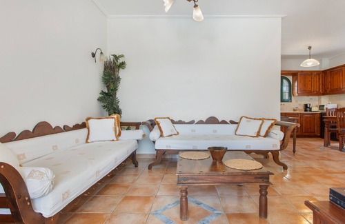 Agrilia Villa | Villa 'Anogia 1' with Mountain View, Wi-Fi and Air Conditioning