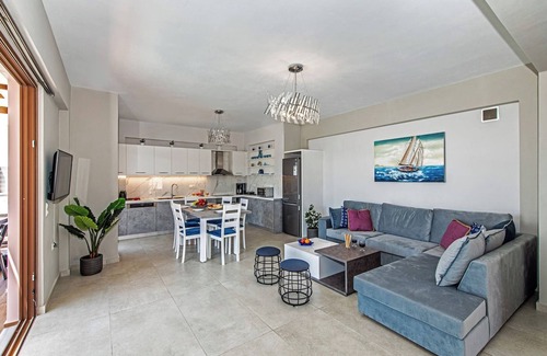 Rethymno Villa | Villa Anthi, with salted water pool,jacuzzi, BBQ!
