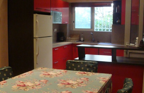 Filothei-Psychiko Villa | Villa apartment, with garden, pets allowed, subway and bus nearby, SuperMarkt.